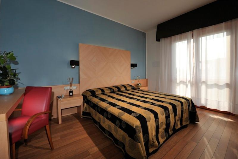 Hotel Eden Μπιμπιόνε Εξωτερικό φωτογραφία