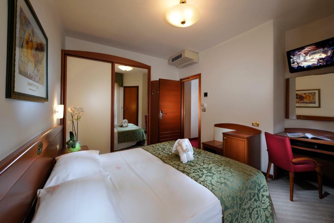 Hotel Eden Μπιμπιόνε Εξωτερικό φωτογραφία